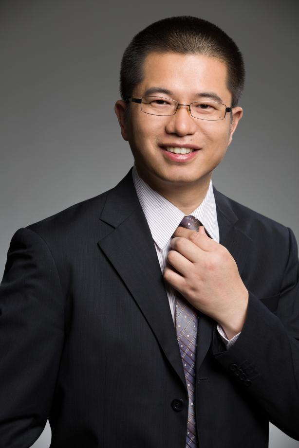 楊新宇：以技術(shù)創(chuàng)新引領(lǐng)行業(yè)變革，開(kāi)啟軟件開(kāi)發(fā)新紀(jì)元